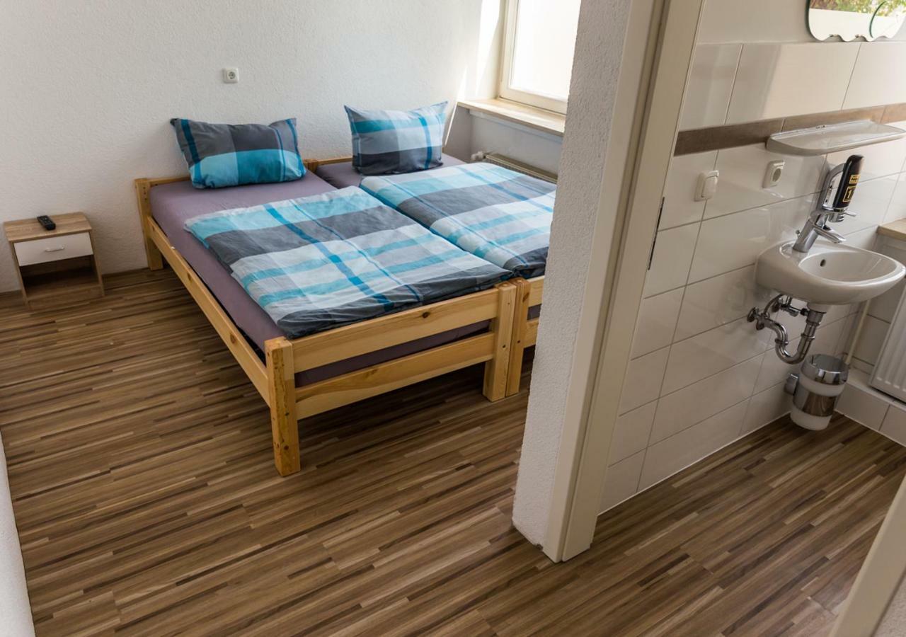 Boardinghouse Quickborn Vandrehjem Quickborn  Eksteriør billede