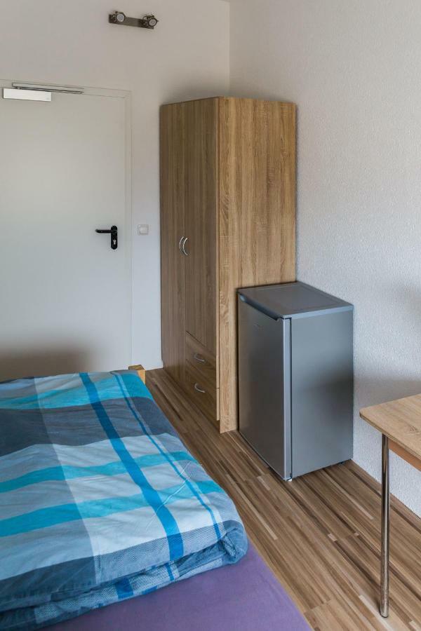 Boardinghouse Quickborn Vandrehjem Quickborn  Eksteriør billede