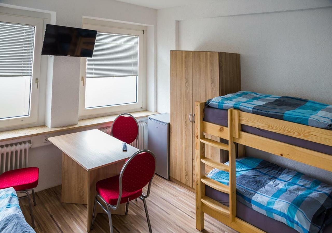Boardinghouse Quickborn Vandrehjem Quickborn  Eksteriør billede